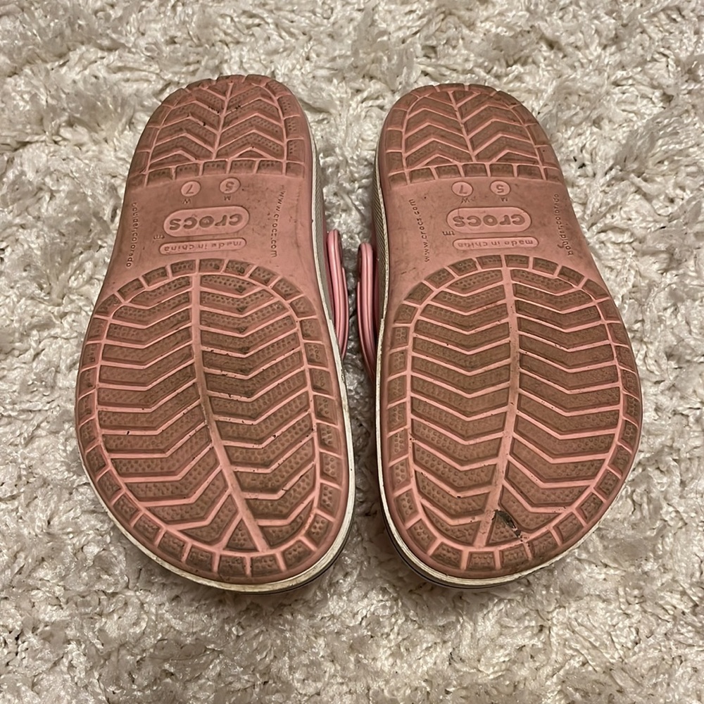 Light Pink CROCS. - Picture 5 of 8